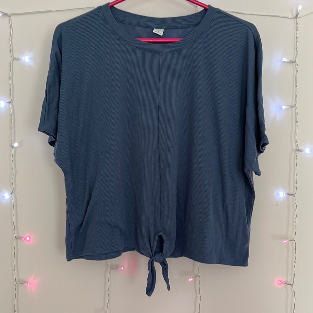 Old Navy blue short sleeve tee shirt with tie